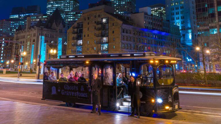 boston ghost tour trolley