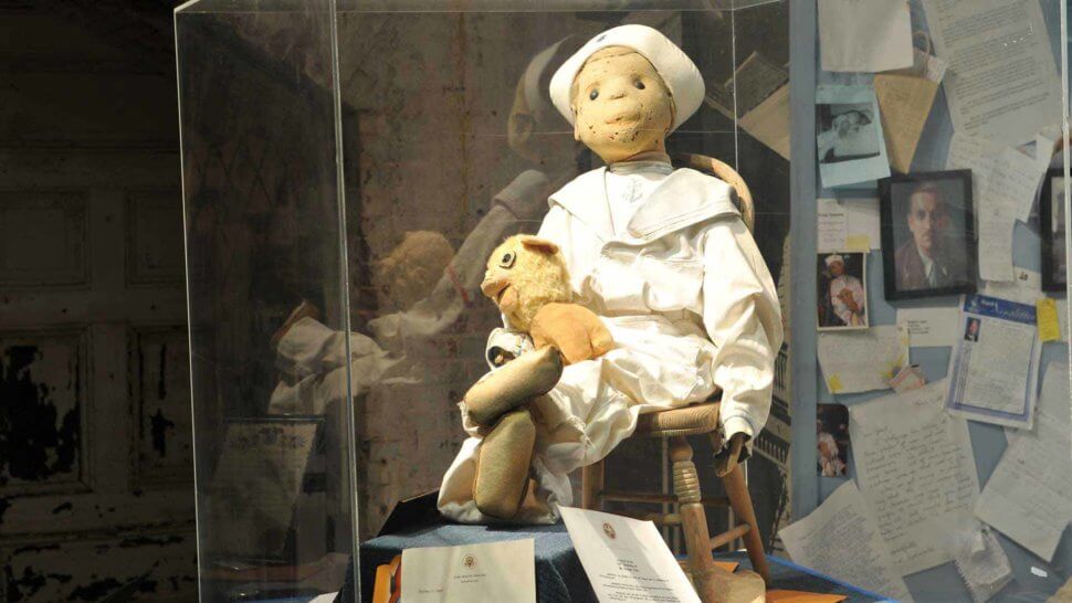 robert the doll