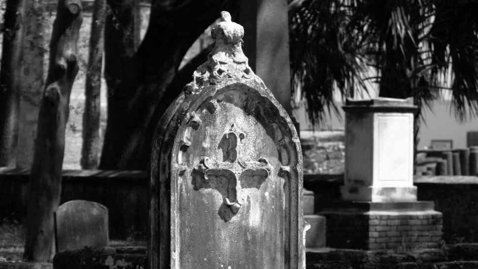 st augustine grave at hugenot cemetery black and white