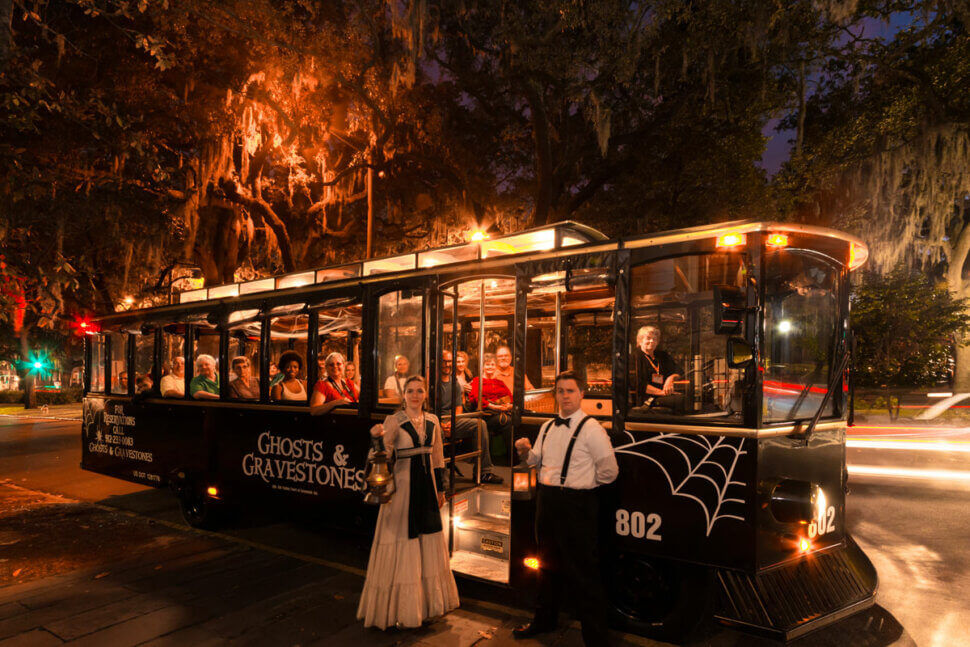 Savannah ghosts & gravestones tour