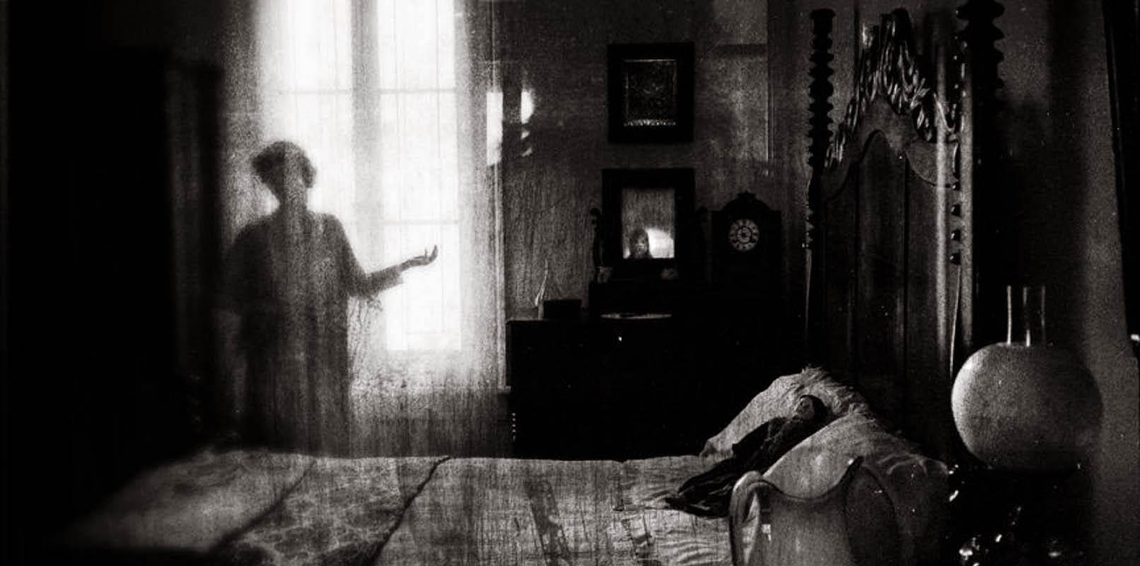 Whaley House haunted bedroom apparition