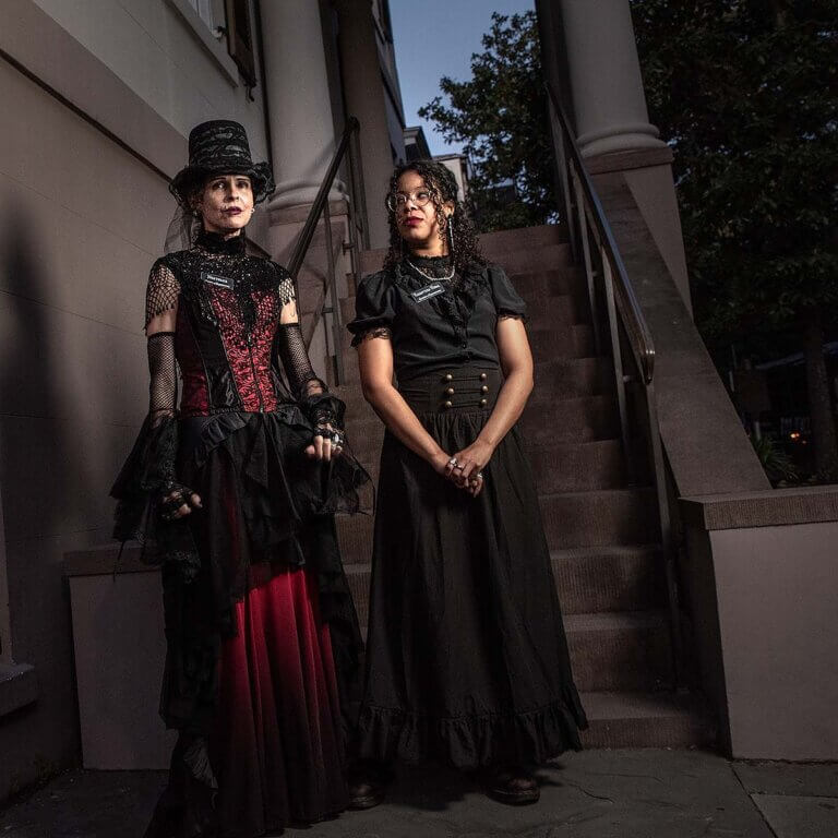 Savannah ghost town trolley tour hosts